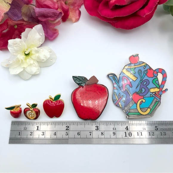 Vintage 5 Piece Apple Brooch Pin Lot Teapot Fruit Food Whimsical Fall Autumn - Picture 4 of 6